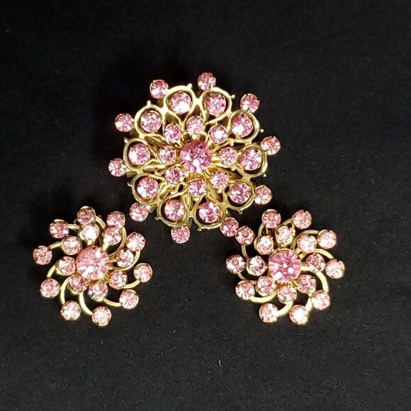 Vtg Pink Rhinestone Crystal Floral Brooch Clip Earring Set Barbiecore October - Picture 2 of 4